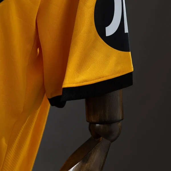 25/26 Wolverhampton Wanderers Home